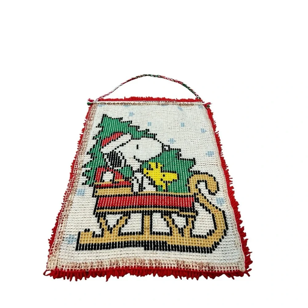 Vintage Retro 1970s Latch Hook Rug Peanuts Snoopy Wall Hanging 25x18